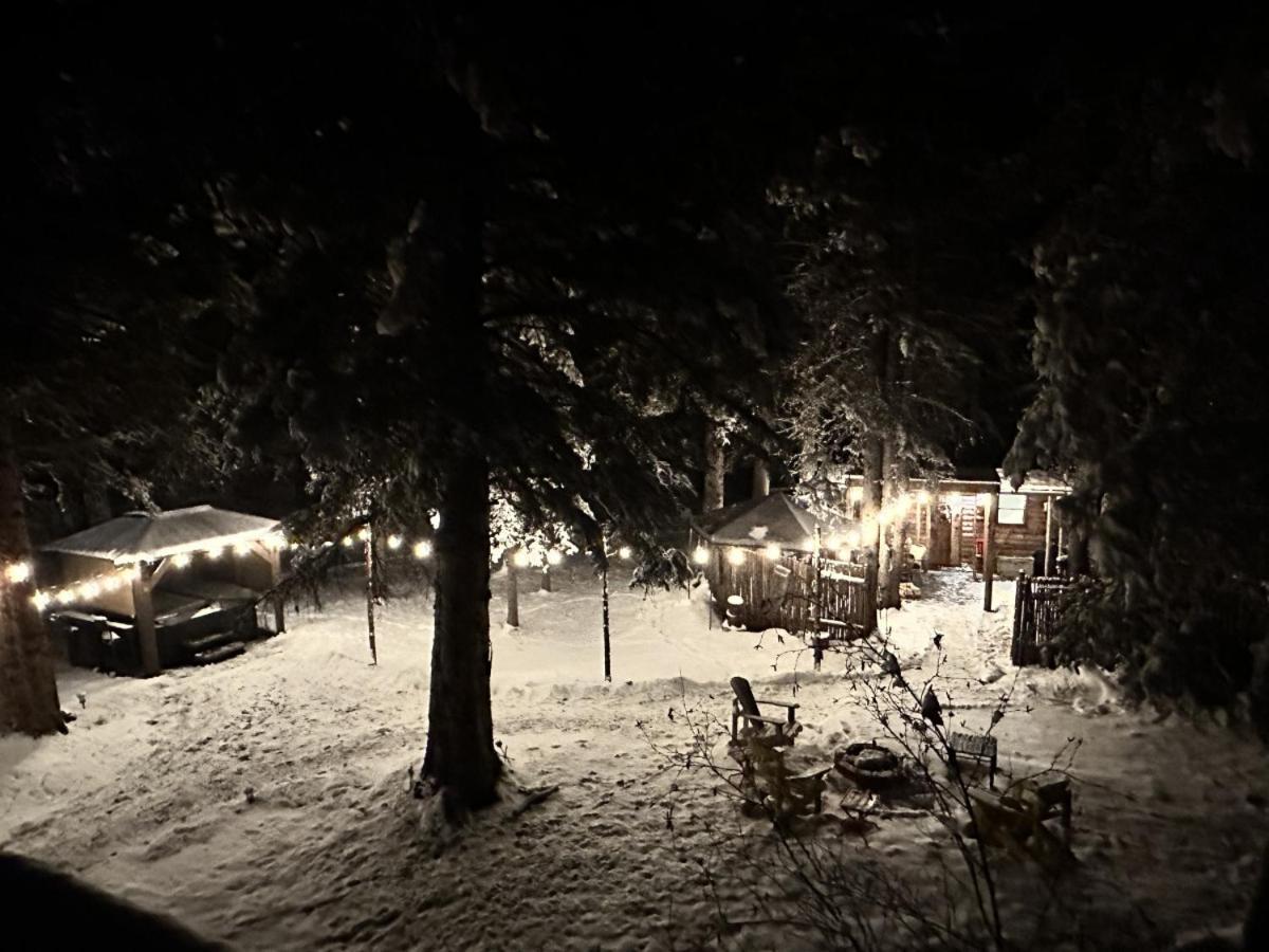 Rustic Cozy Cabin With Hot Tub Bragg Creek Exterior foto